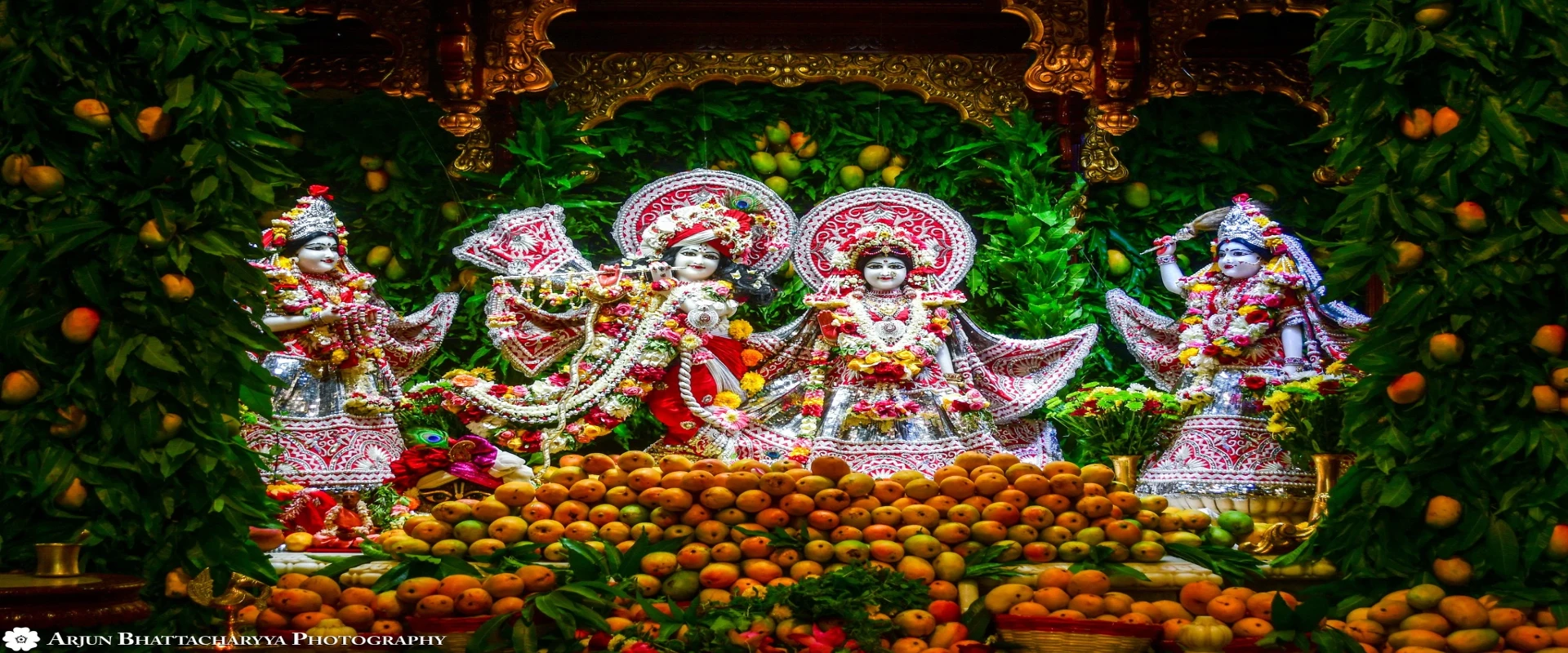 Shri Radha Govind Ashram – Slide 1